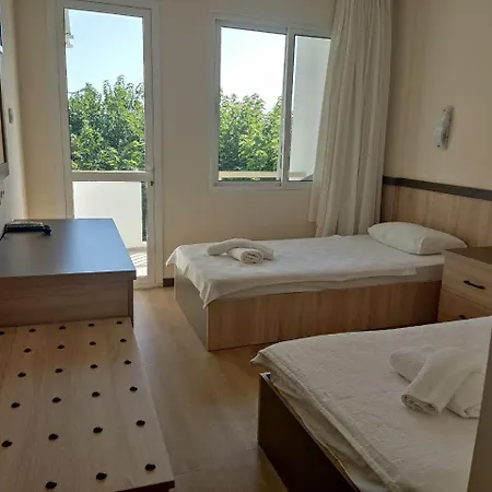 Palmiye Özdere