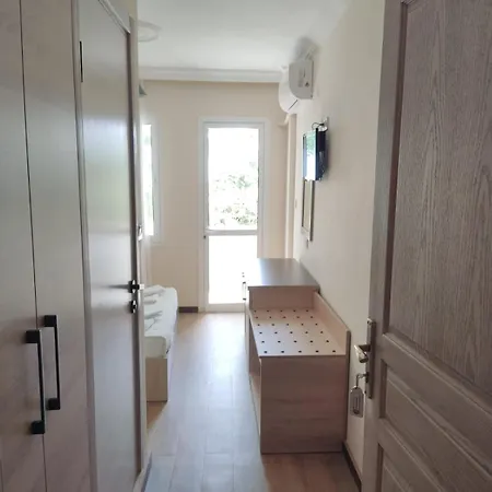 Palmiye Szálloda Özdere